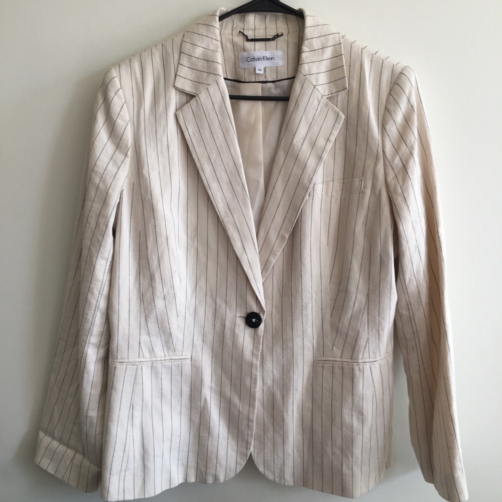 Calvin Klein Linen one button blazer! Cream&Black